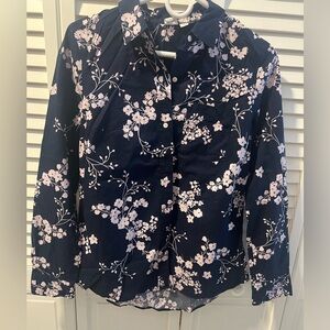 Gap floral button down never worn